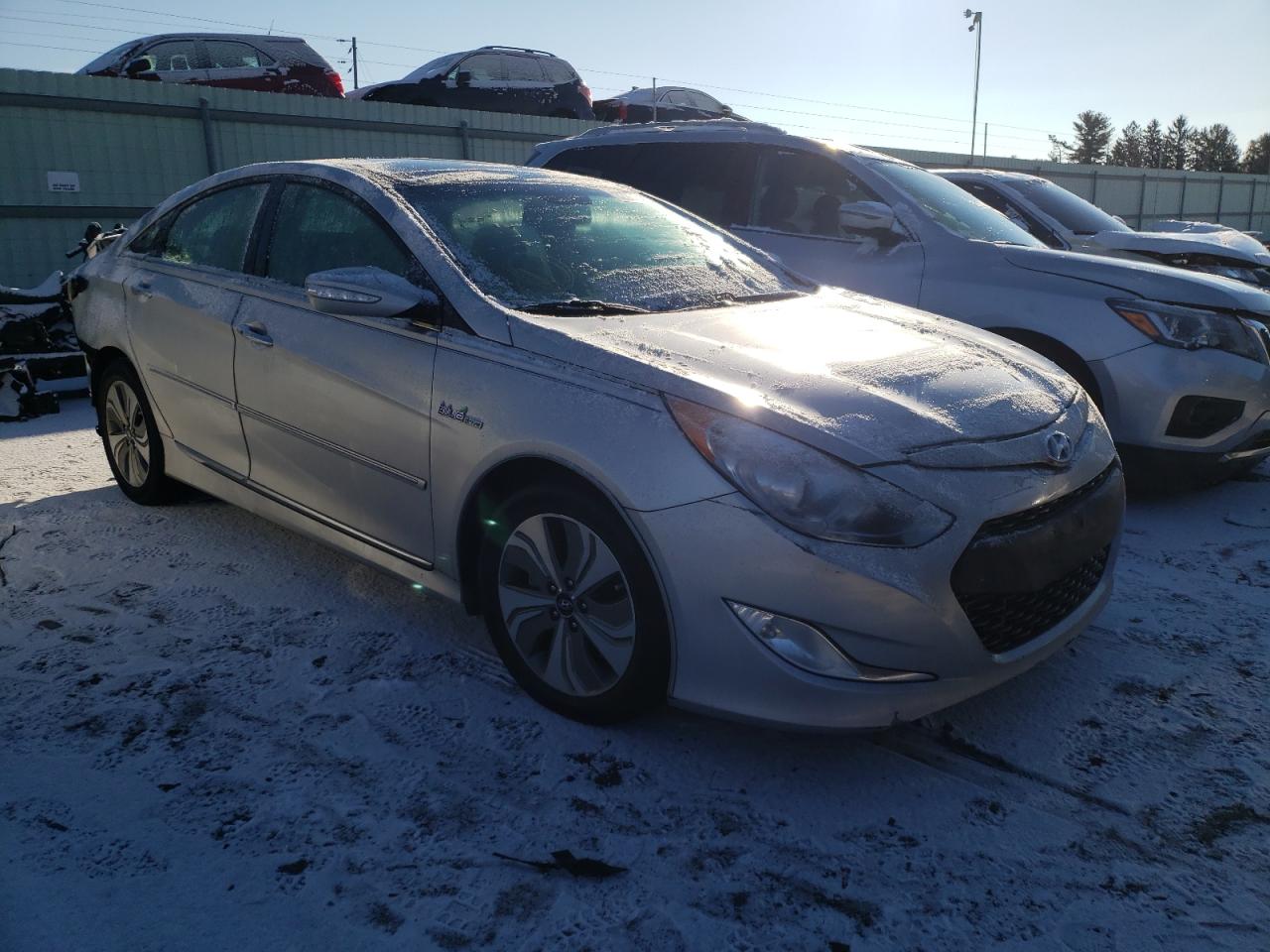 HYUNDAI SONATA HYB 2014 with VIN KMHEC4A42EA107067 - Photo from auction
