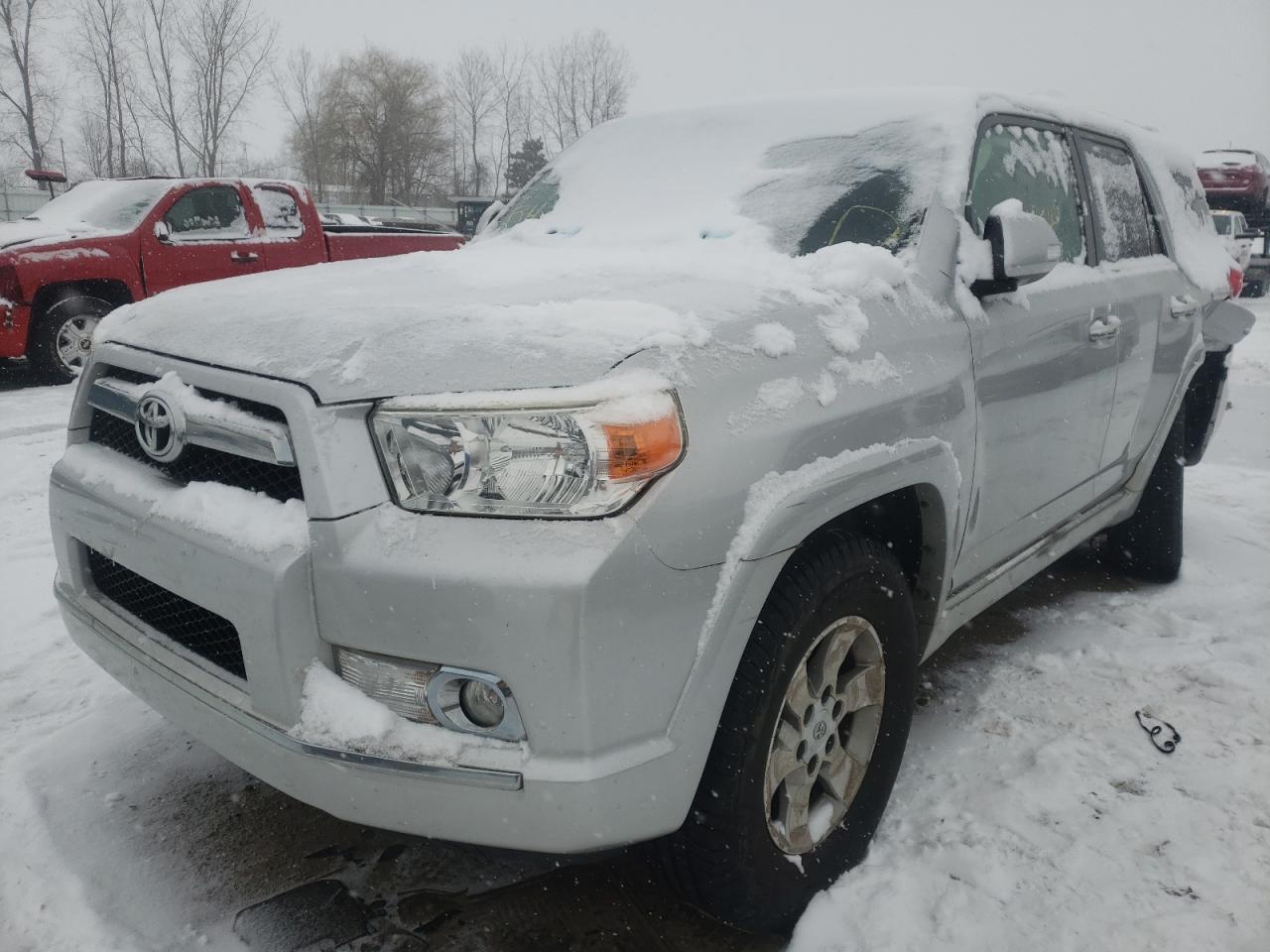 Фото 2 с аукциона – 2011 TOYOTA 4RUNNER SR с VIN JTEBU5JR0B5034836
