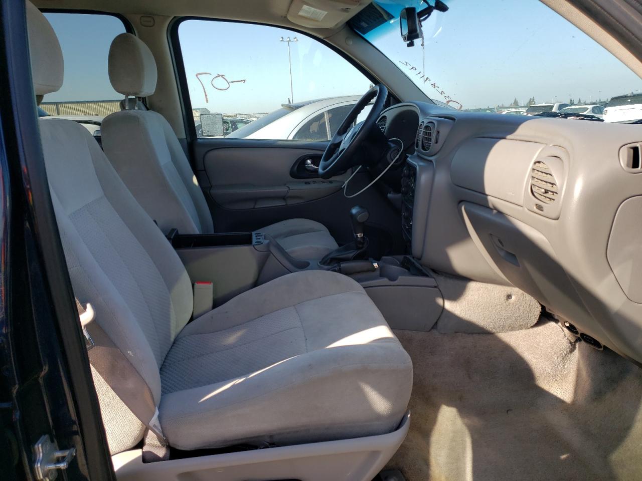 Photo 5 from auction – 2007 CHEVROLET TRAILBLAZE with VIN 1GNDS13S372207972
