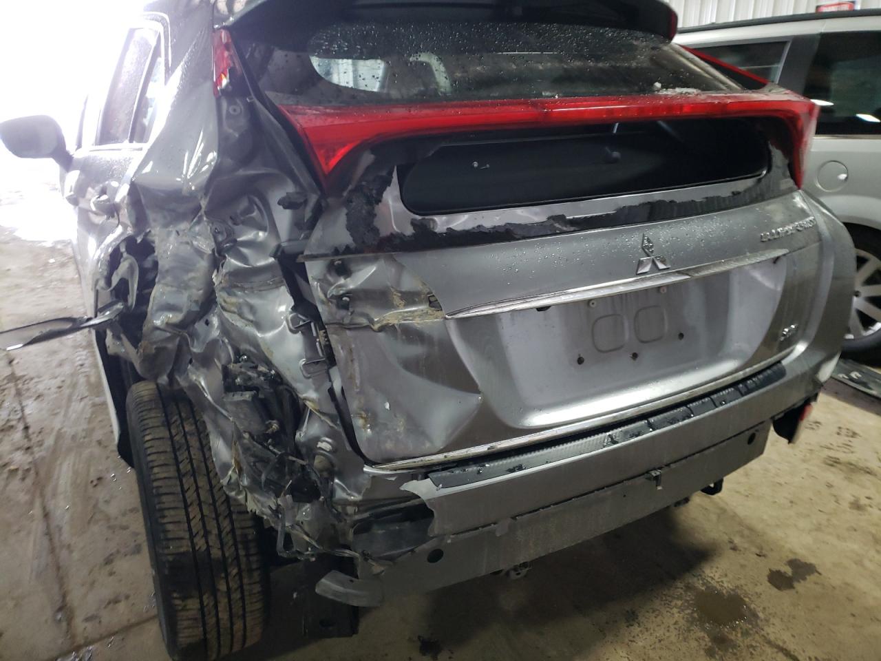 Photo 9 from auction – 2019 MITSUBISHI ECLIPSE CR with VIN JA4AT5AA1KZ023845