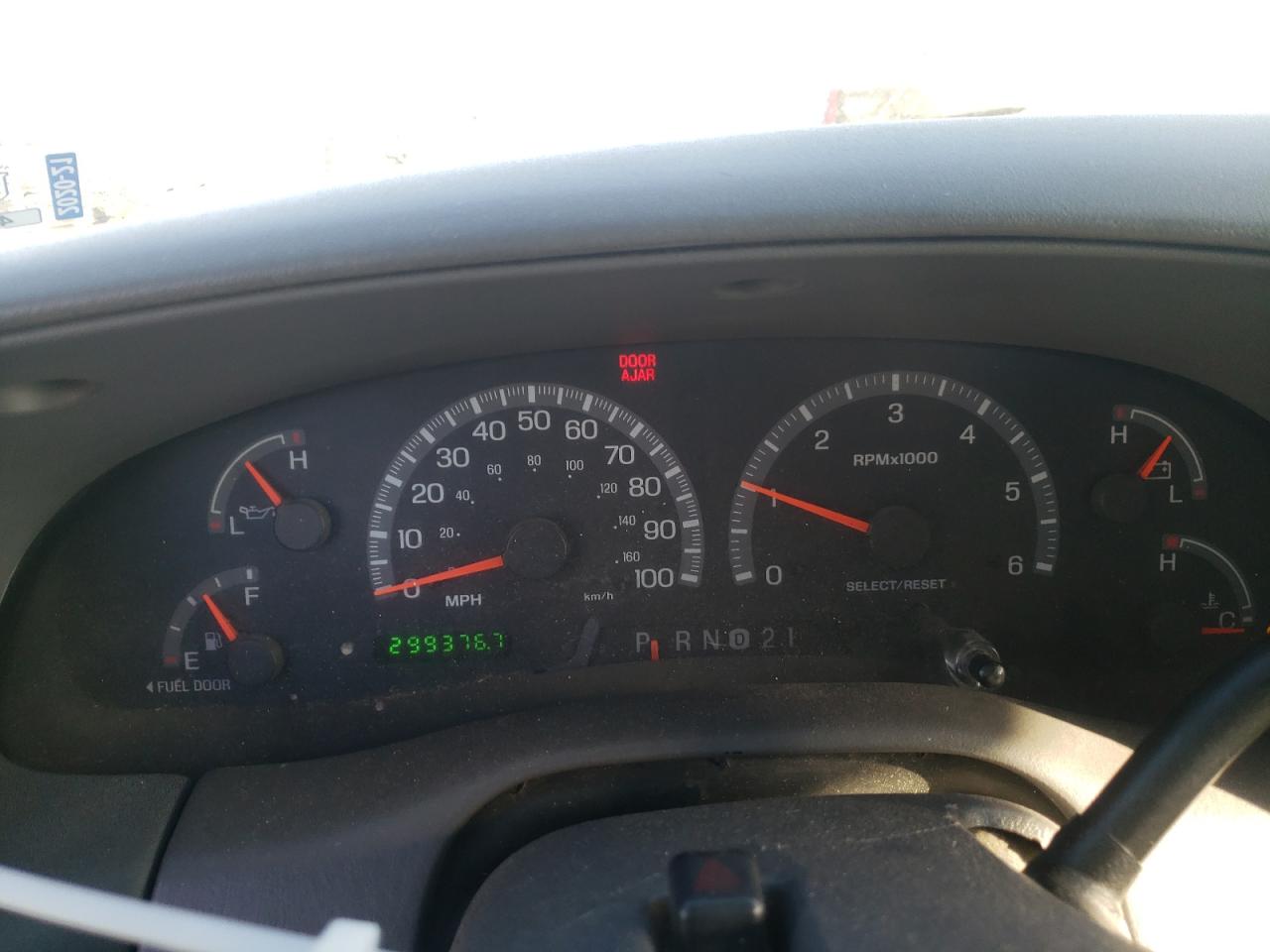 Photo 8 from auction – 2003 FORD F150 with VIN 1FTRX18L73NA14492