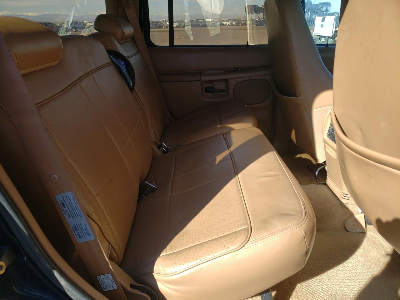 Photo 6 from auction – 1996 FORD EXPLORER with VIN 1FMDU34X7TZA63493