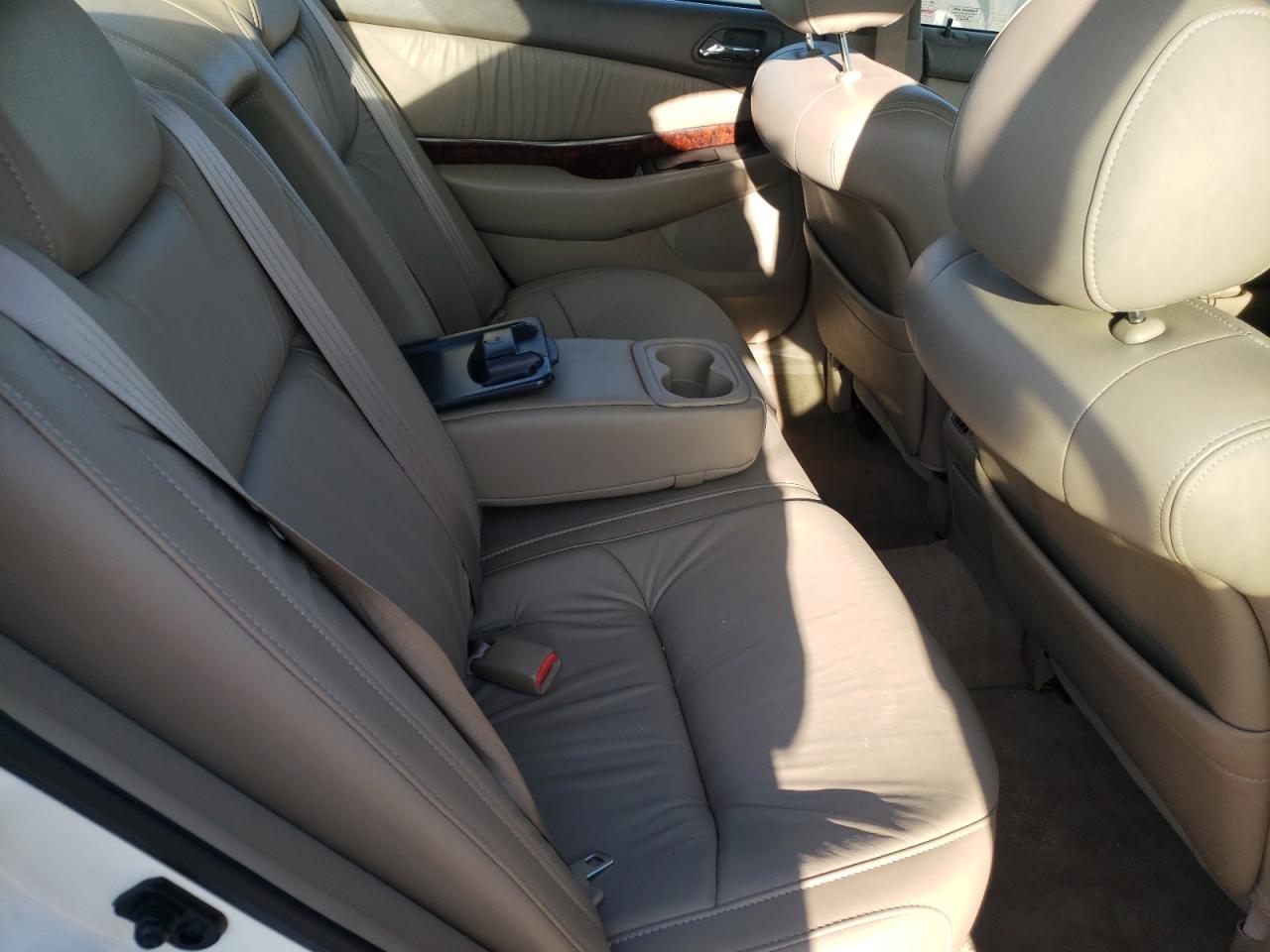 Photo 6 from auction – 2000 ACURA 3.2TL with VIN 19UUA5661YA002693