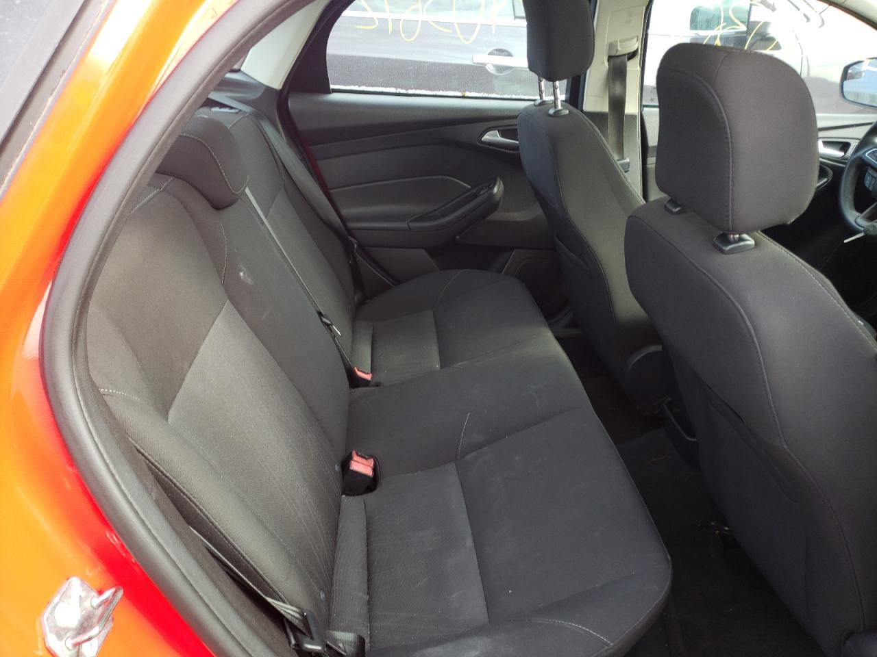 Photo 6 from auction – 2015 FORD FOCUS SE with VIN 1FADP3F20FL262928