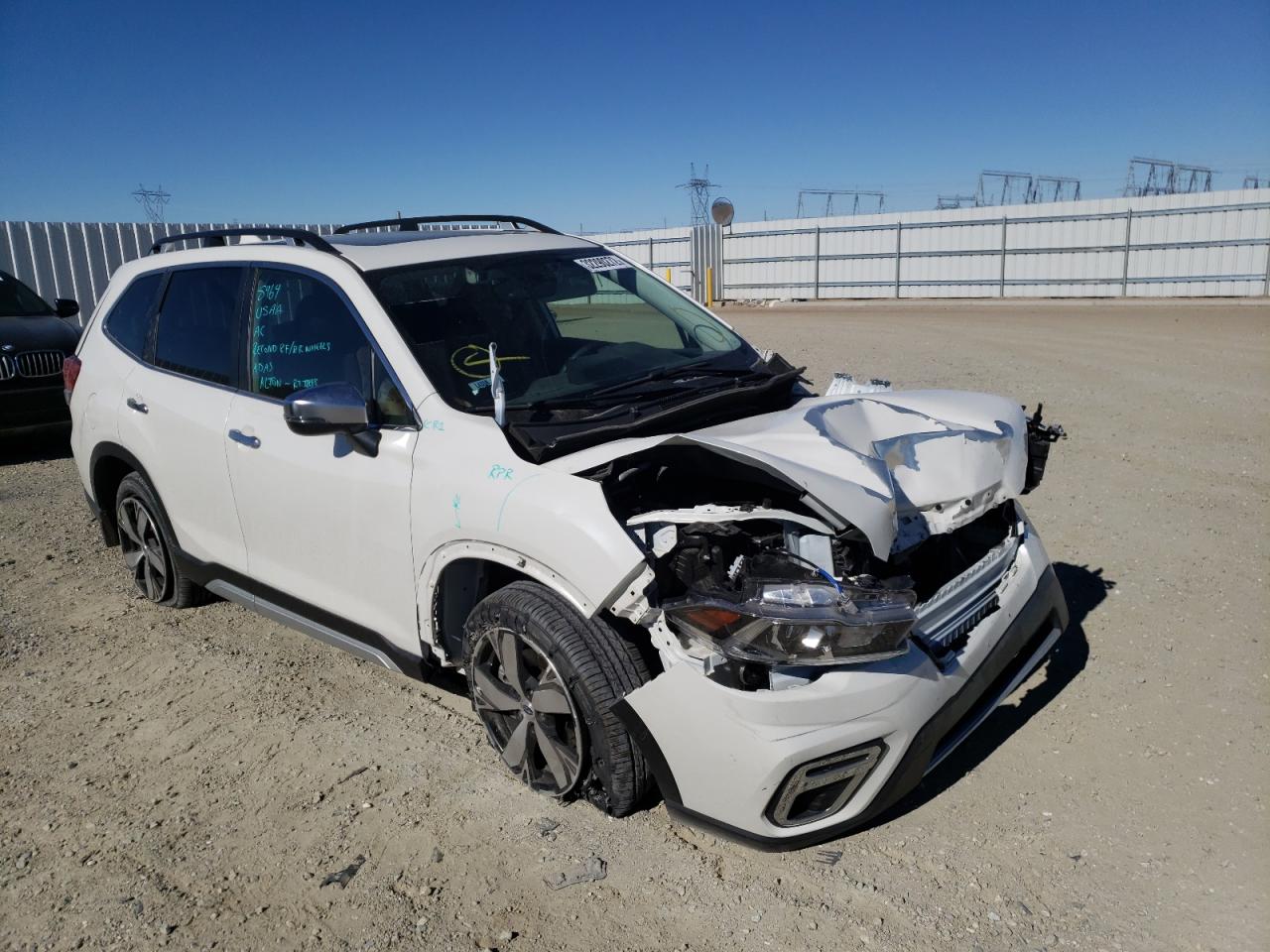 SUBARU FORESTER T 2019 with VIN JF2SKAWC5KH568728 - Photo from auction