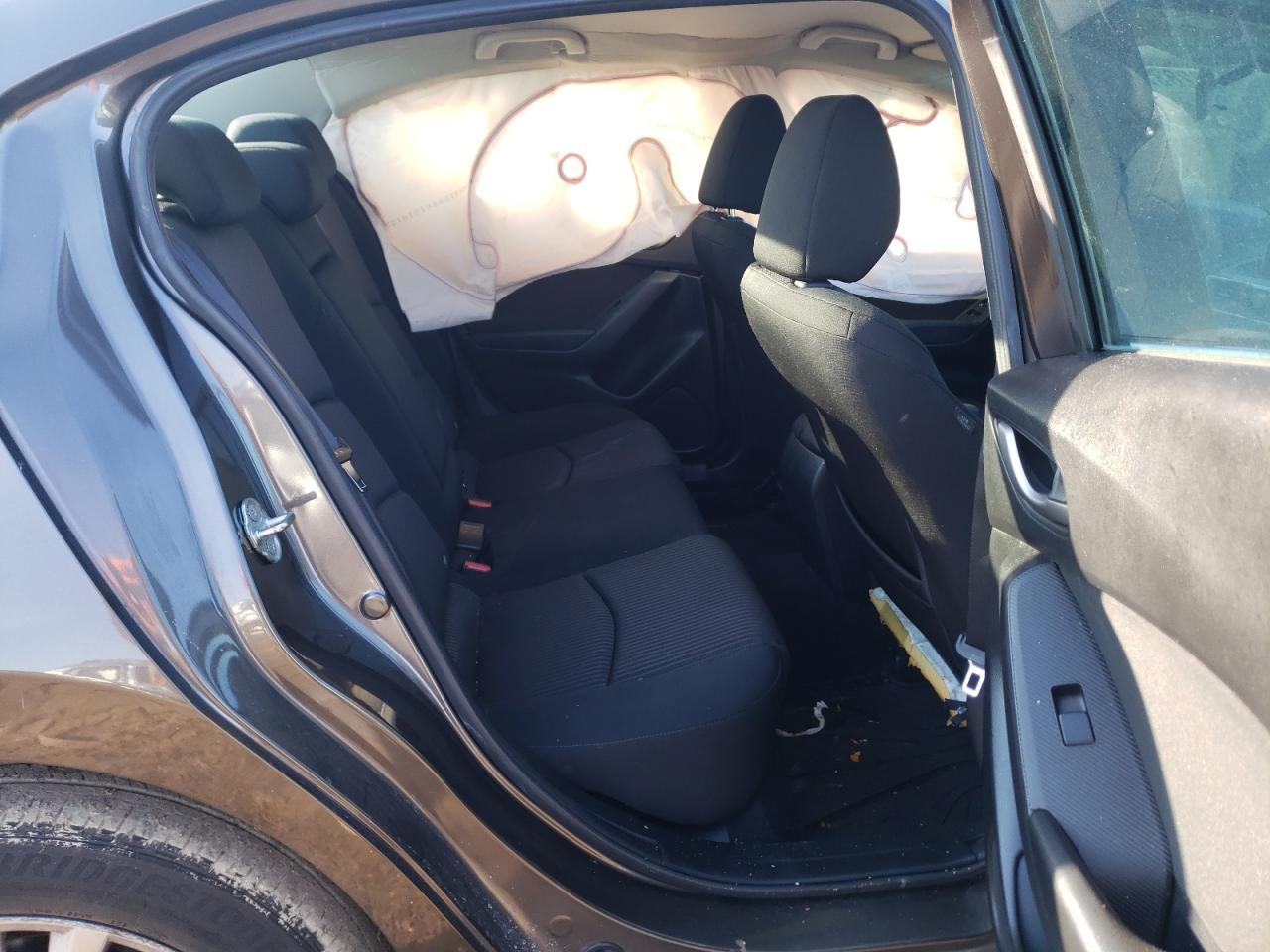 Photo 6 from auction – 2015 MAZDA 3 TOURING with VIN 3MZBM1V79FM227246