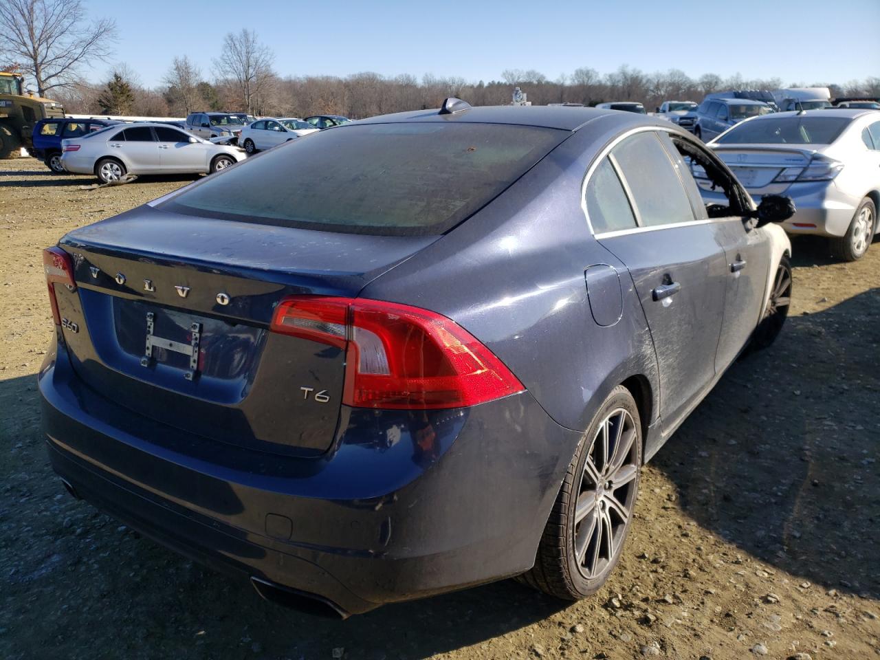 Photo 4 from auction – 2015 VOLVO S60 PLATIN with VIN YV149MFD0F2317664