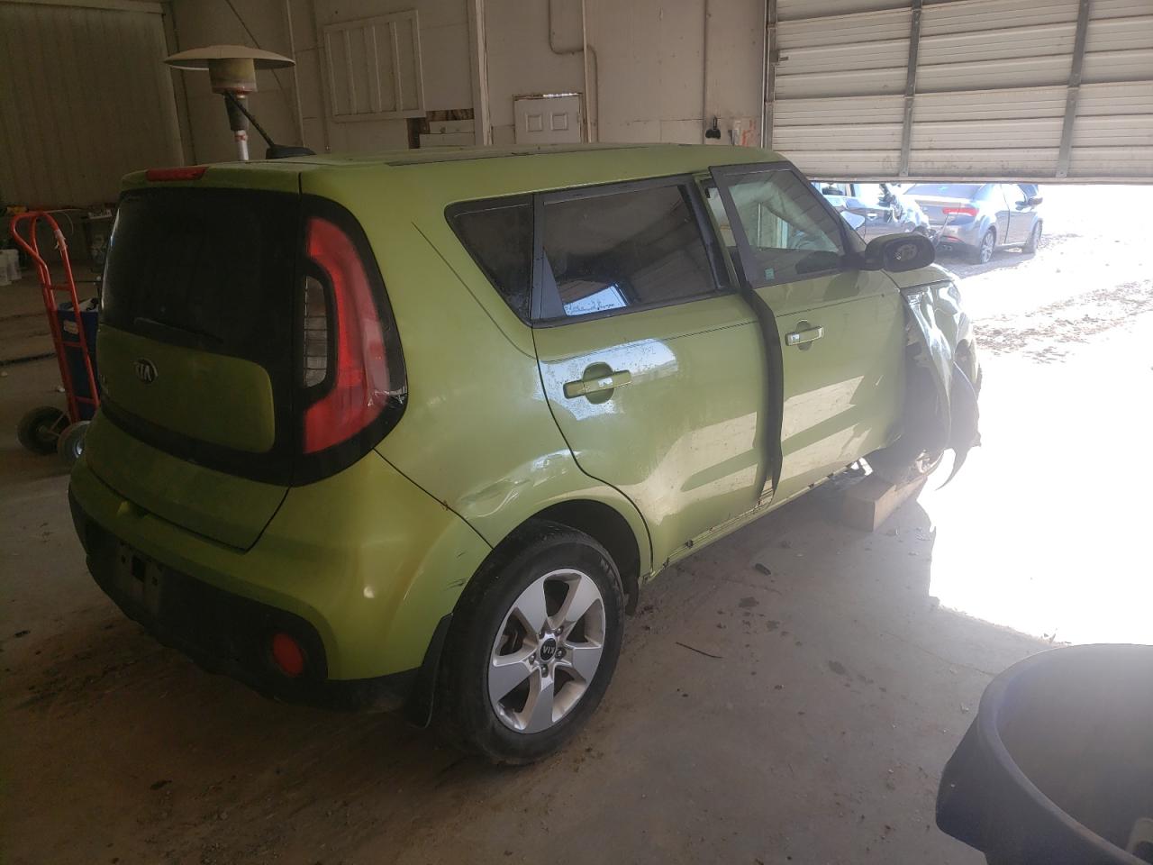Zdjęcie 4 z aukcji – 2017 KIA SOUL z VIN KNDJN2A25H7883243