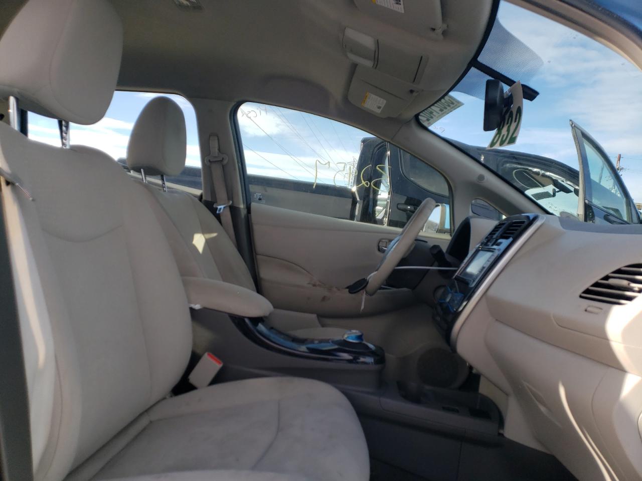 Photo 5 from auction – 2012 NISSAN LEAF SV with VIN JN1AZ0CP8CT017704