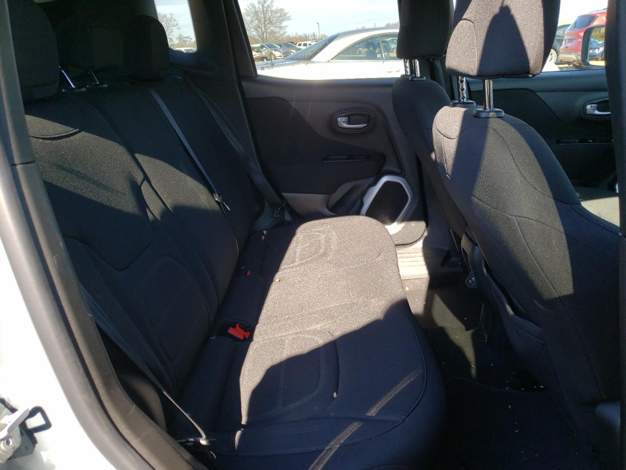 Photo 6 from auction – 2018 JEEP RENEGADE L with VIN ZACCJABB4JPJ32900