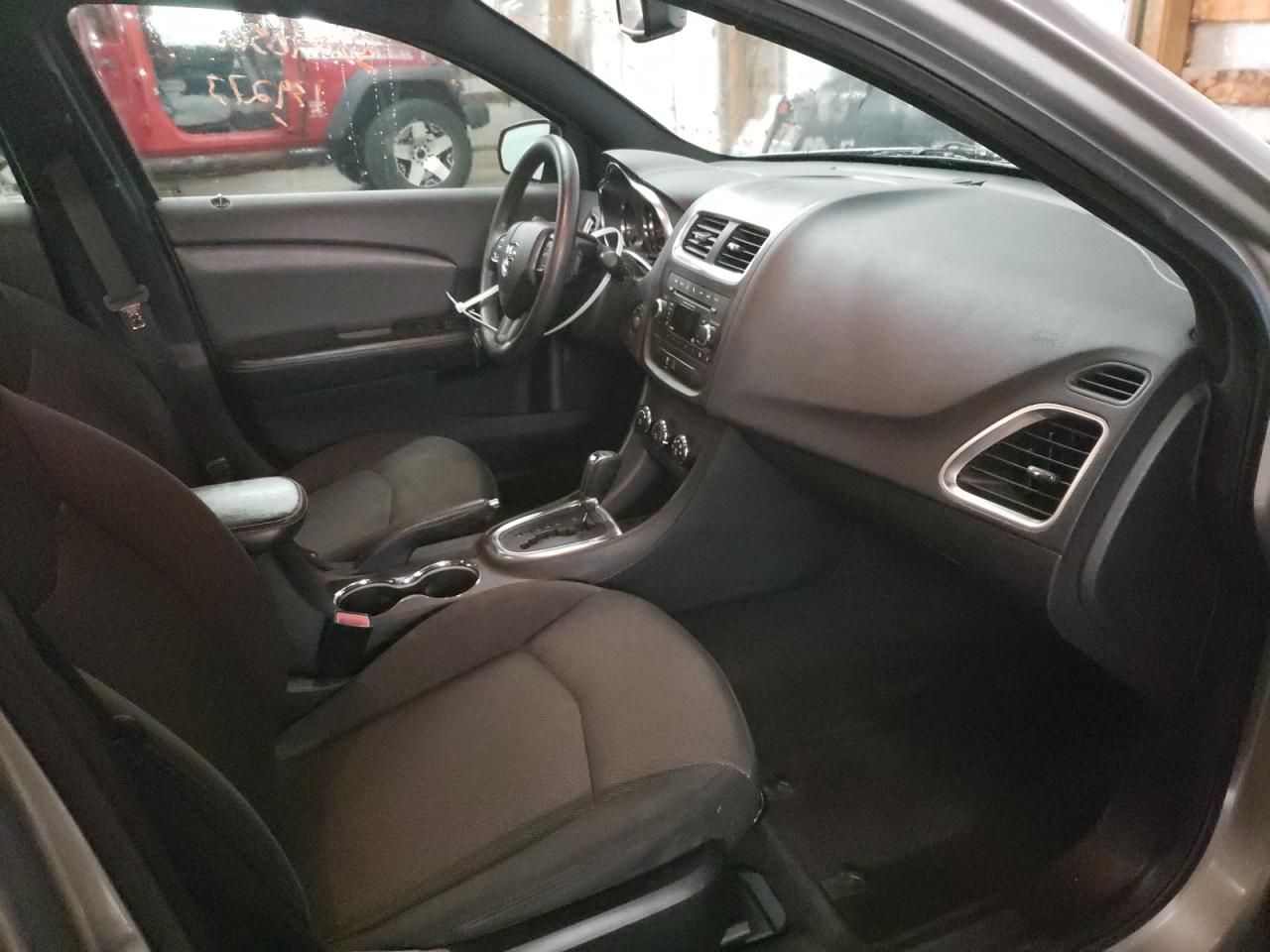 Photo 5 from auction – 2014 DODGE AVENGER SE with VIN 1C3CDZABXEN113555