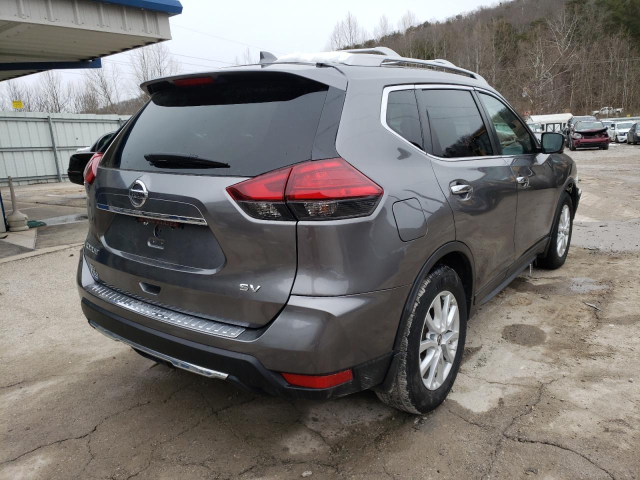 Photo 4 from auction – 2017 NISSAN ROGUE S with VIN 5N1AT2MTXHC799805