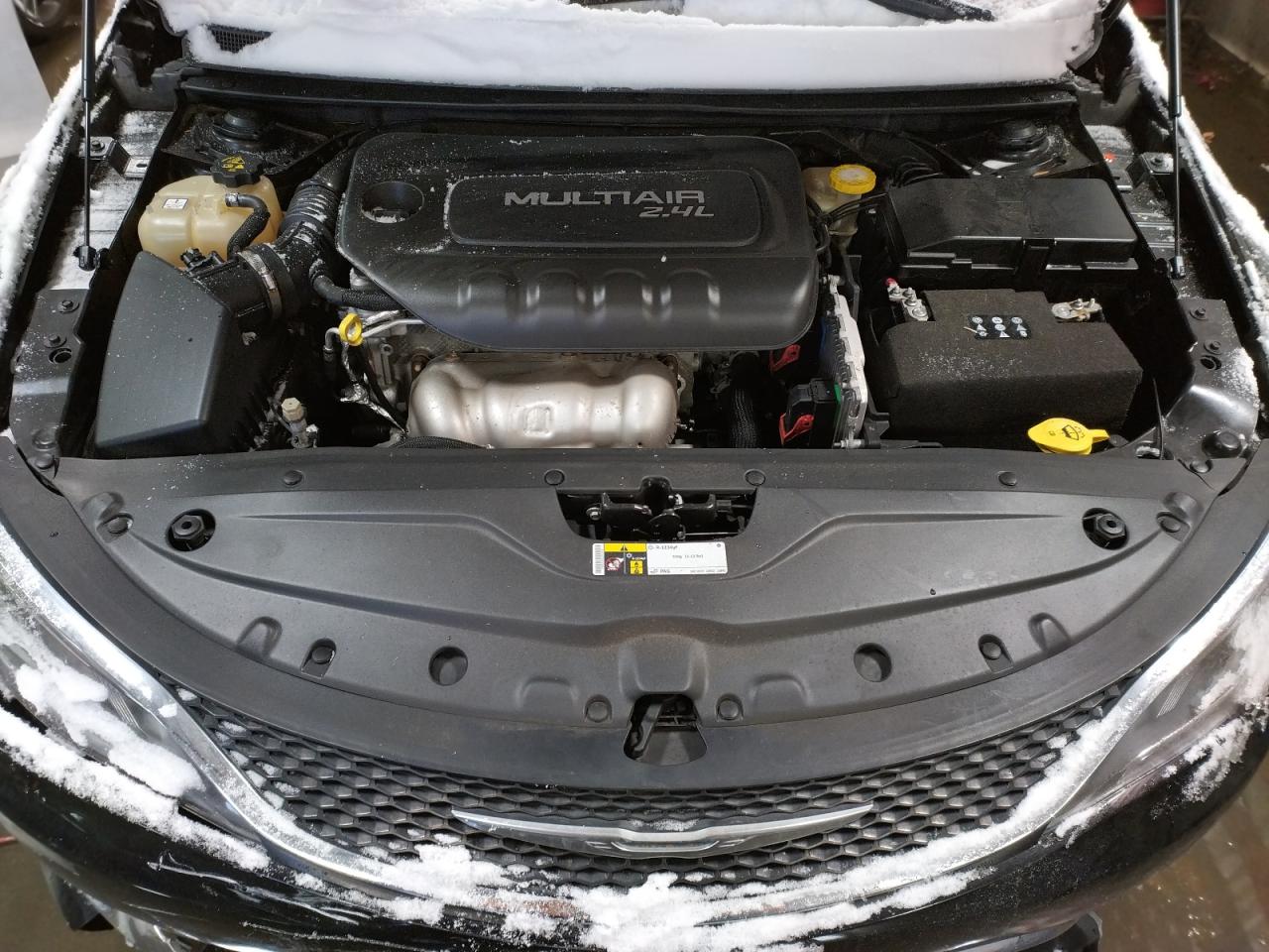 Photo 7 from auction – 2015 CHRYSLER 200 LIMITE with VIN 1C3CCCAB0FN581568