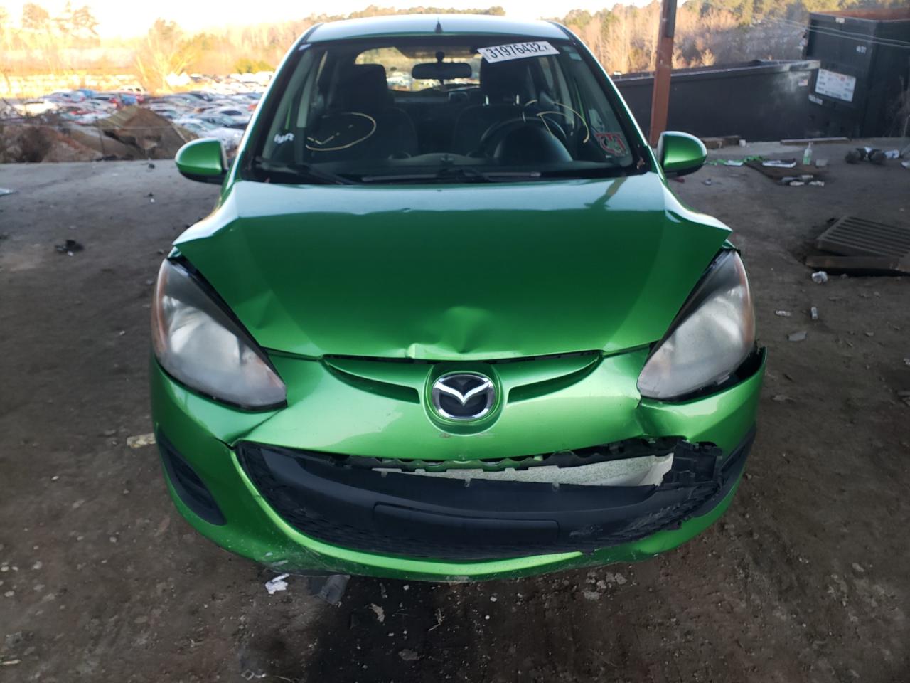 Photo 9 from auction – 2011 MAZDA MAZDA2 with VIN JM1DE1HYXB0127053