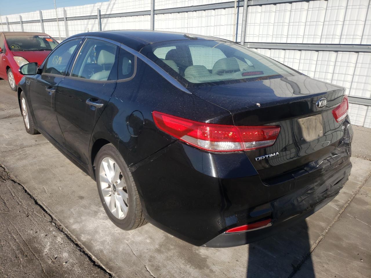 Photo 3 from auction – 2016 KIA OPTIMA EX with VIN 5XXGU4L3XGG055578