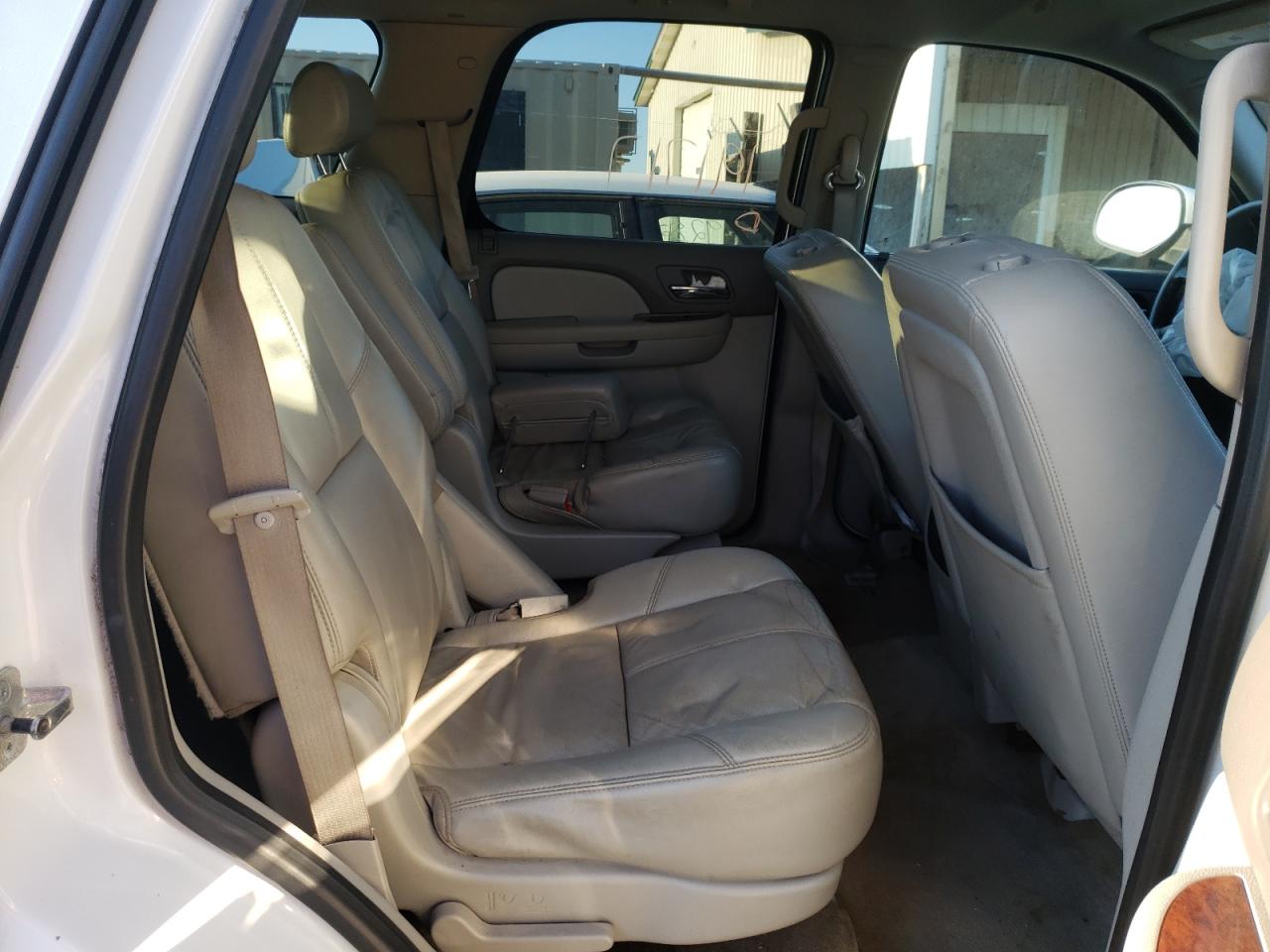 Photo 6 from auction – 2009 GMC YUKON SLT with VIN 1GKFC330X9R140634