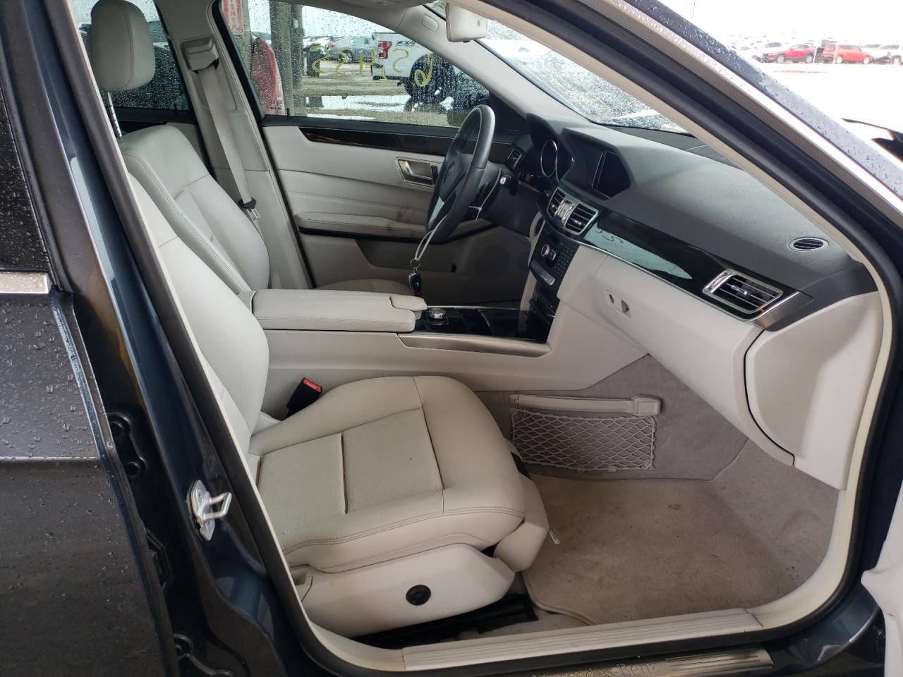 Photo 5 from auction – 2014 MERCEDES-BENZ E 350 with VIN WDDHF5KB4EA834180