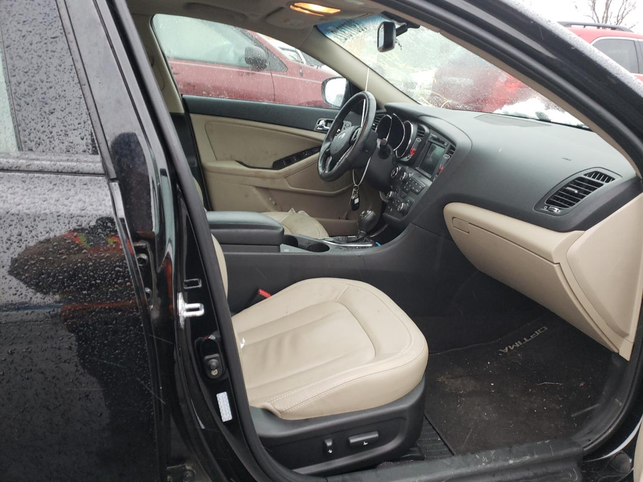 Photo 5 from auction – 2011 KIA OPTIMA EX with VIN KNAGN4A7XB5084060