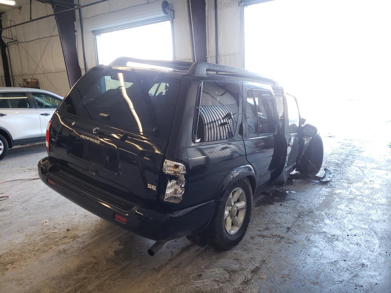 Photo 4 from auction – 2004 NISSAN PATHFINDER with VIN JN8DR09Y44W915294
