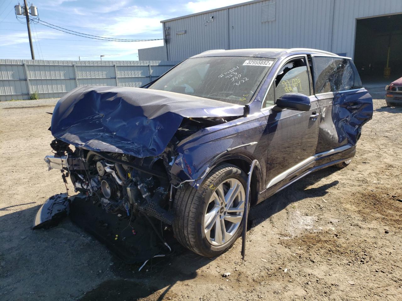 Photo 2 from auction – 2021 AUDI Q7 PRESTIG with VIN WA1VXAF79MD027945