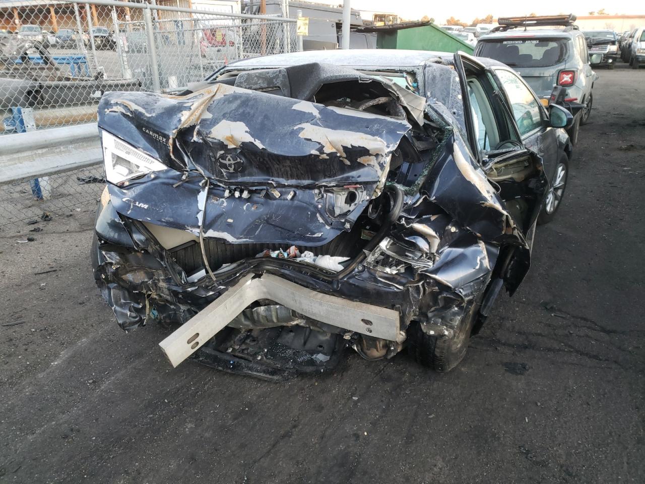 Photo 9 from auction – 2016 TOYOTA CAMRY LE with VIN 4T4BF1FK9GR575921
