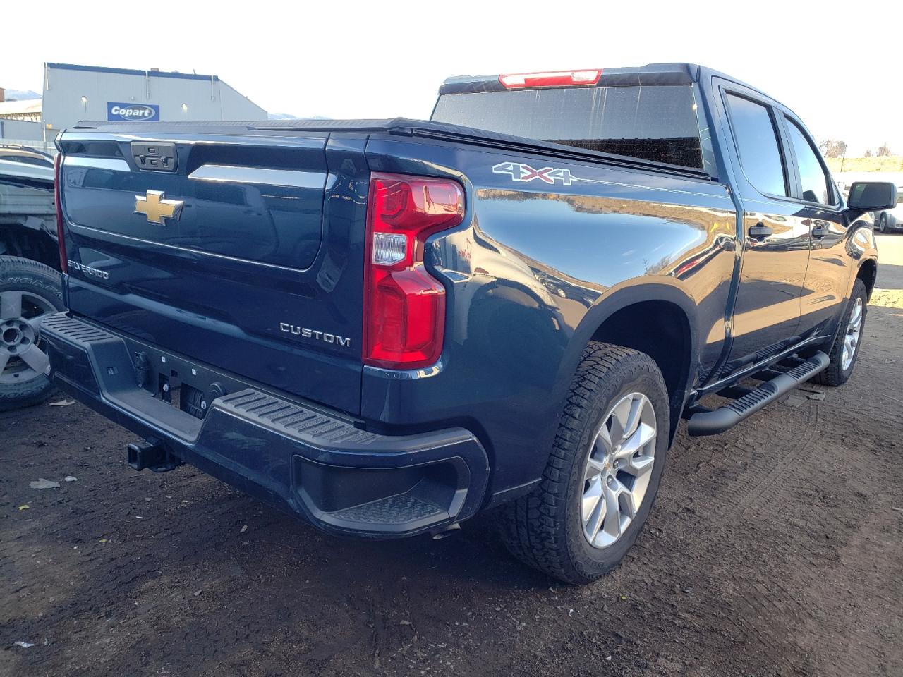 Photo 4 from auction – 2021 CHEVROLET SILVERADO with VIN 3GCPYBEK1MG437438