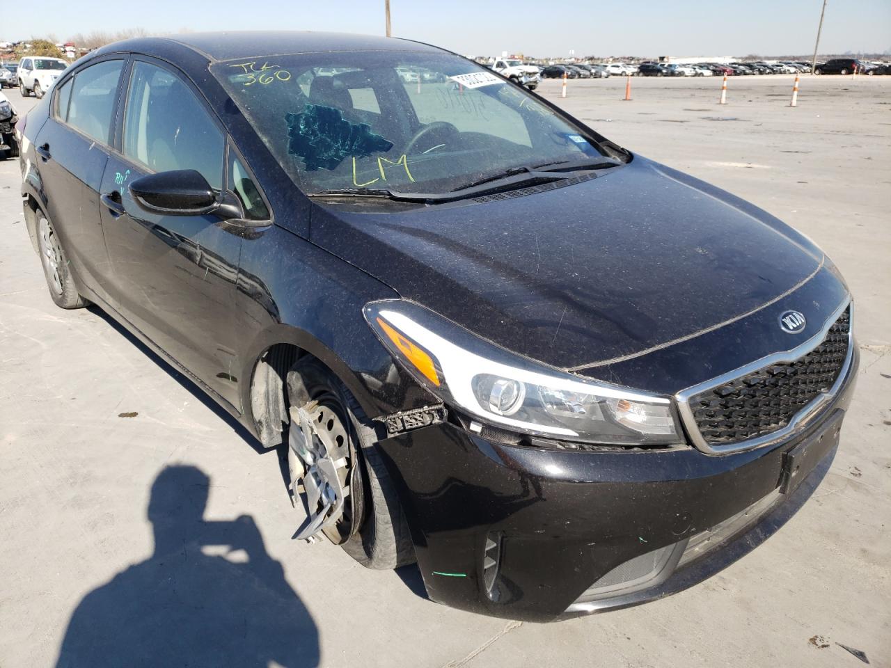 KIA FORTE LX 2018 with VIN 3KPFK4A75JE179717 - Photo from auction