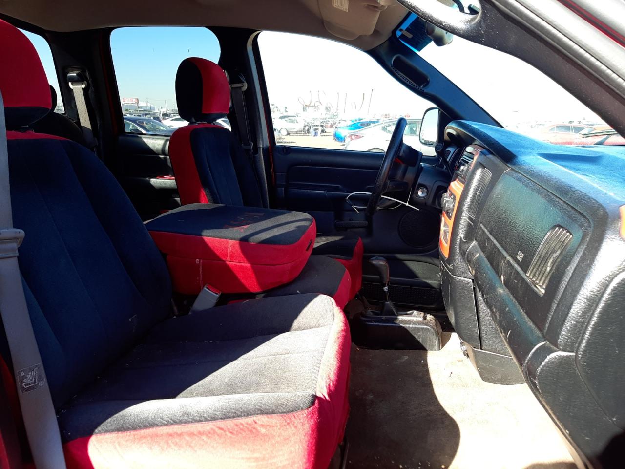 Photo 5 from auction – 2005 DODGE RAM 1500 S with VIN 1D7HU18D95J598102