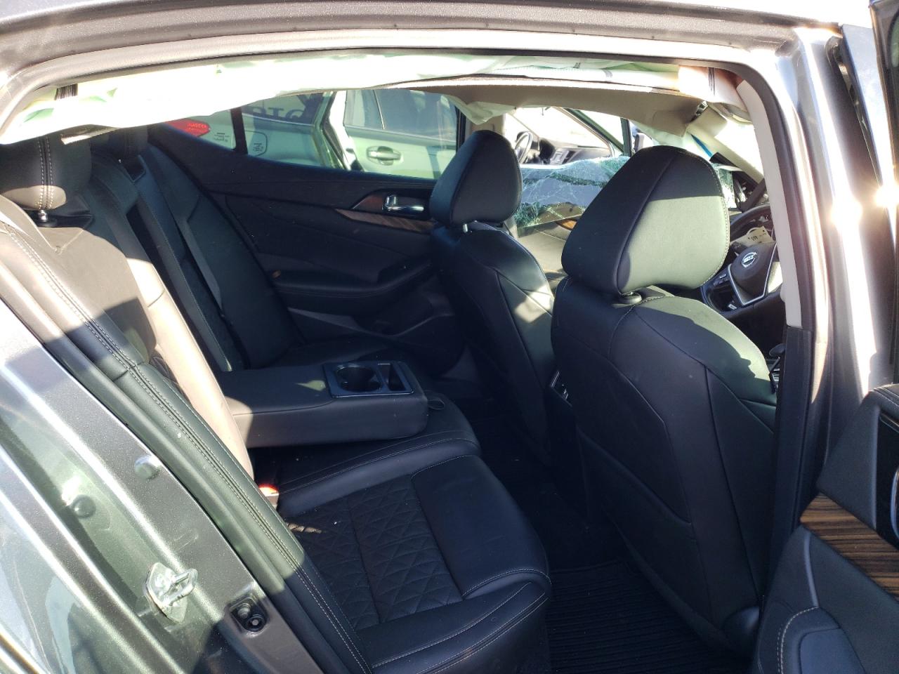 Photo 6 from auction – 2017 NISSAN MAXIMA 3.5 with VIN 1N4AA6AP4HC431683