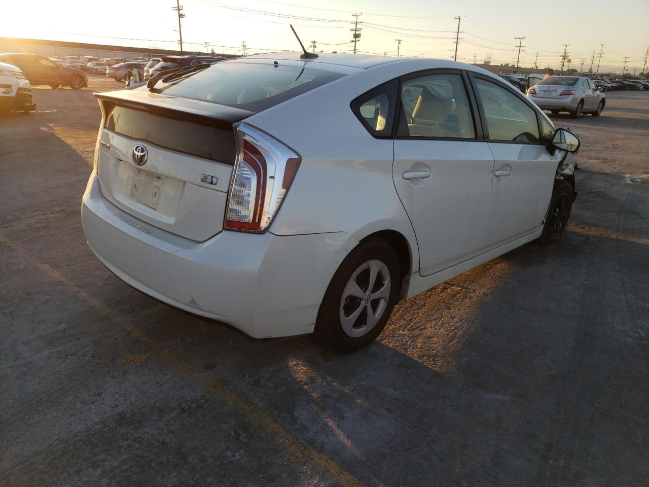 Photo 4 from auction – 2013 TOYOTA PRIUS with VIN JTDKN3DU4D0338564