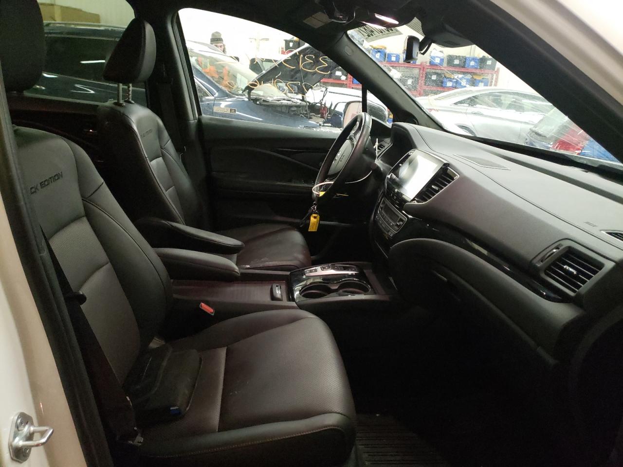 Photo 5 from auction – 2021 HONDA RIDGELINE with VIN 5FPYK3F86MB006587