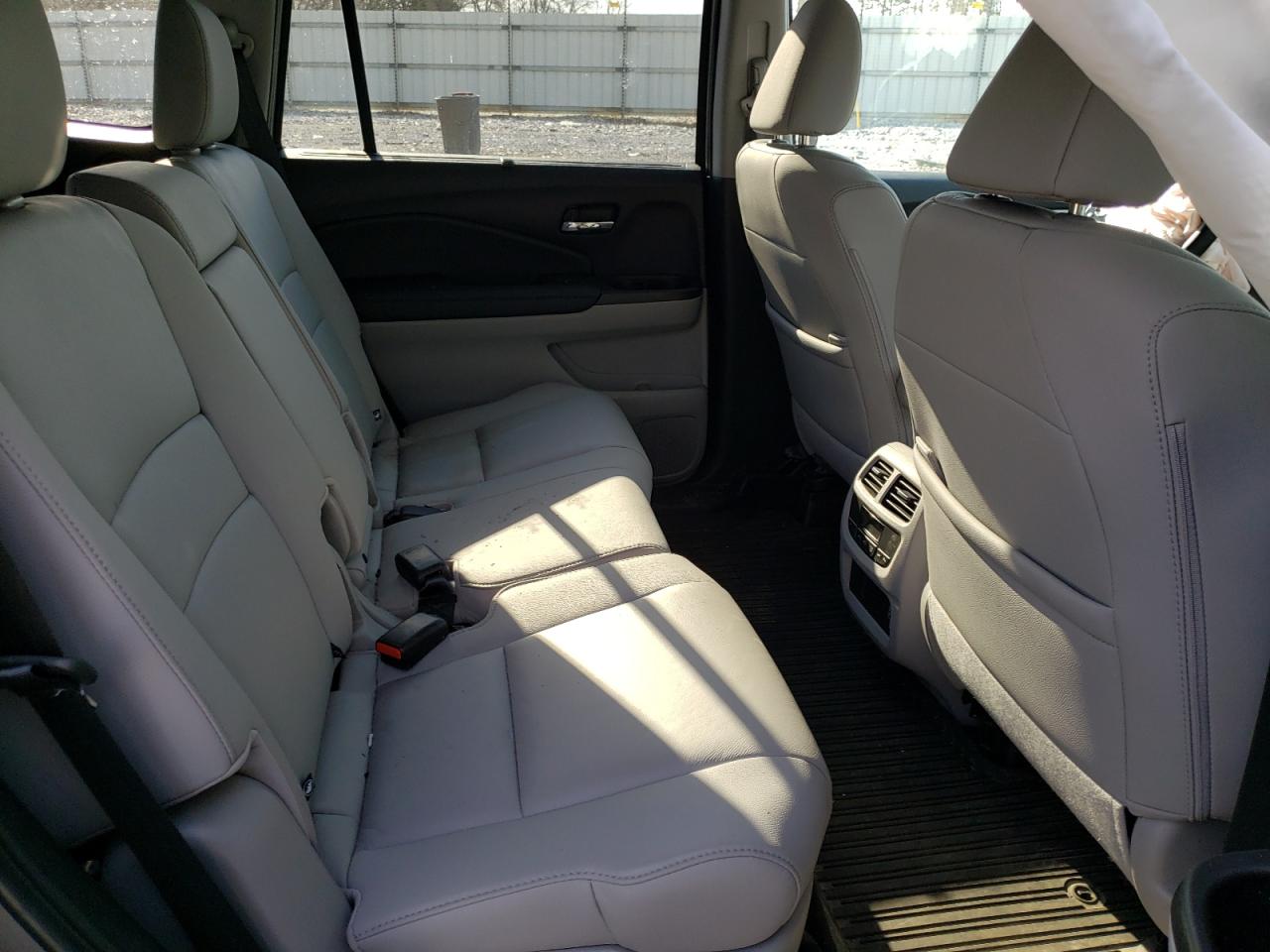 Photo 6 from auction – 2022 HONDA PILOT EXL with VIN 5FNYF5H5XNB002507