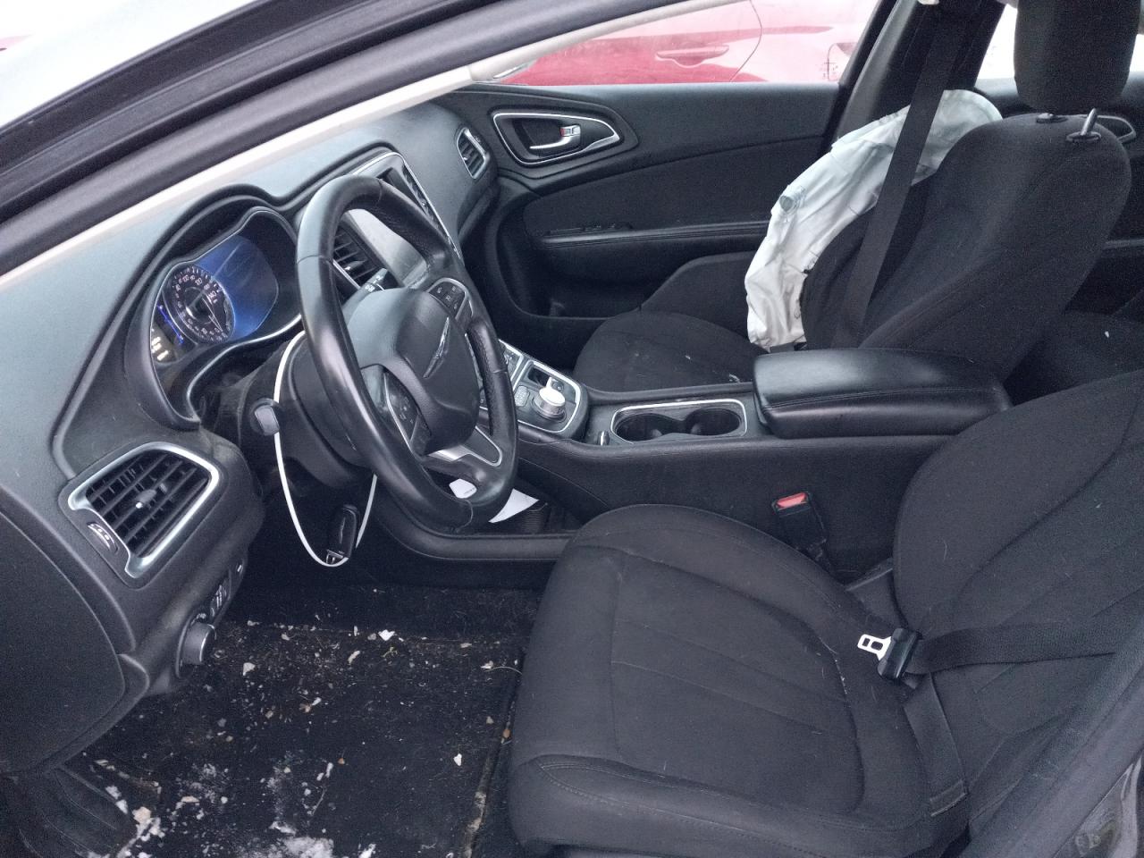 Photo 5 from auction – 2015 CHRYSLER 200 LIMITE with VIN 1C3CCCAB1FN605084
