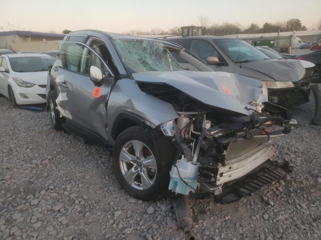 Photo 1 from auction – 2021 TOYOTA RAV4 XLE with VIN 2T3W1RFV5MC140949