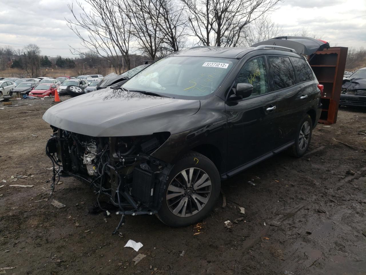 Photo 2 from auction – 2017 NISSAN PATHFINDER with VIN 5N1DR2MM4HC625457