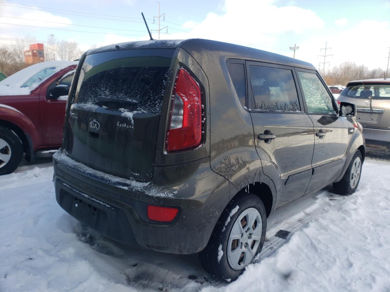 Photo 4 from auction – 2013 KIA SOUL with VIN KNDJT2A58D7492694