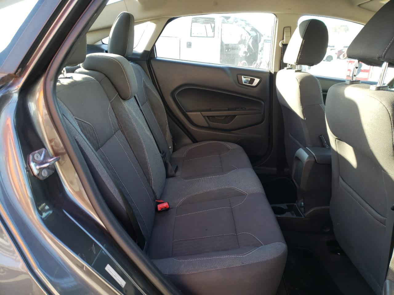 Photo 6 from auction – 2015 FORD FIESTA SE with VIN 3FADP4BJ0FM128843