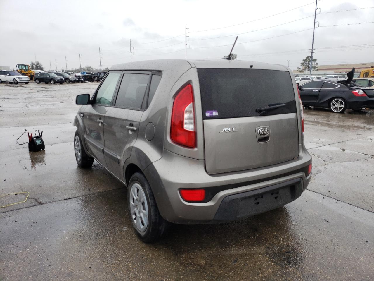 Photo 3 from auction – 2013 KIA SOUL with VIN KNDJT2A52D7608827