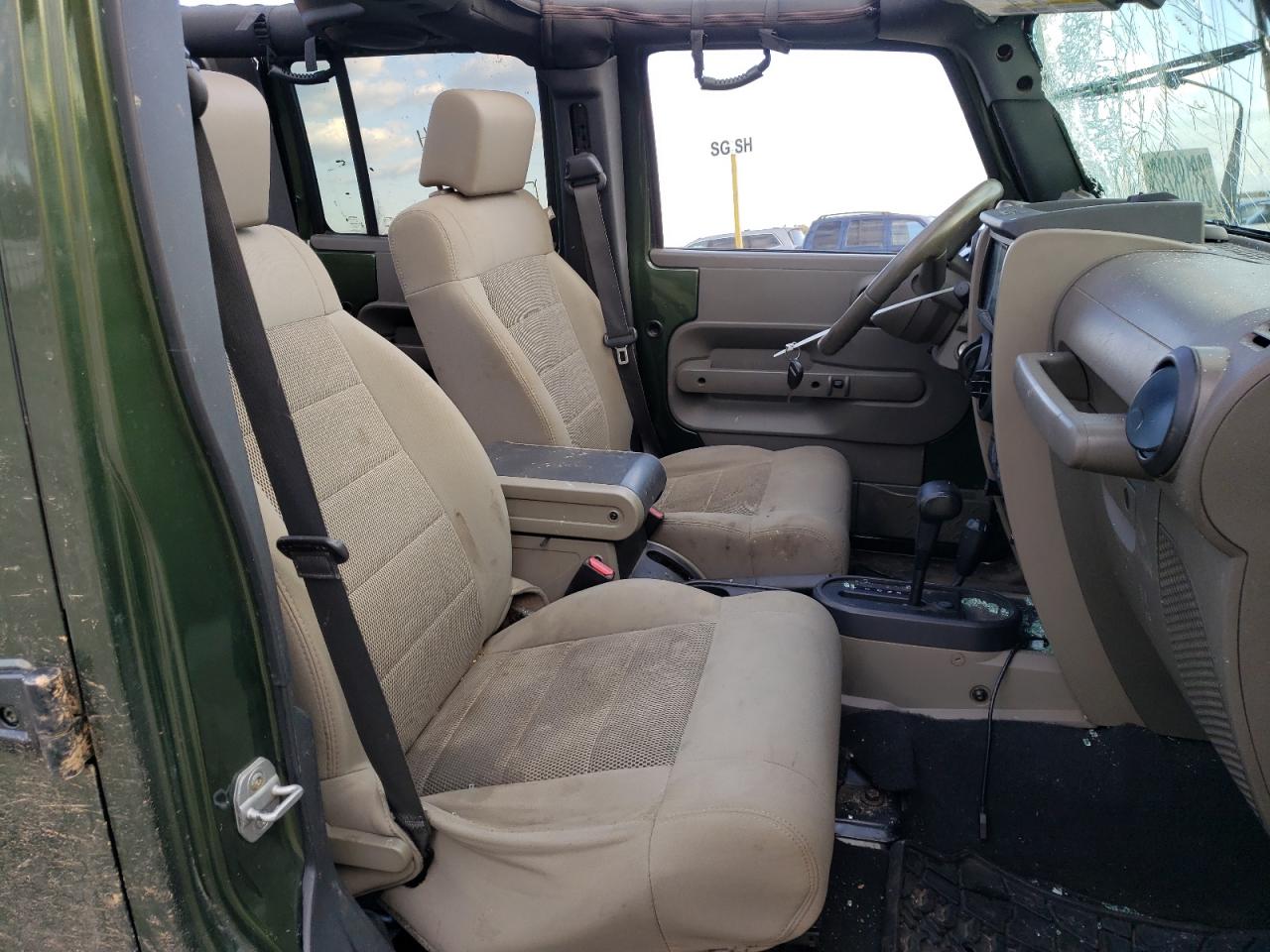 Photo 5 from auction – 2008 JEEP WRANGLER U with VIN 1J4GA69198L616813
