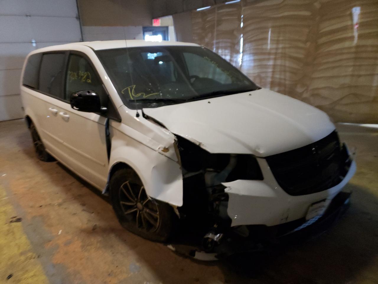 DODGE GRAND CARA 2015 with VIN 2C4RDGCG3FR635614 - Photo from auction
