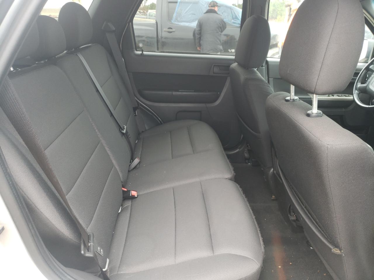 Photo 6 from auction – 2009 FORD ESCAPE with VIN 1FMCU93G29KB61610