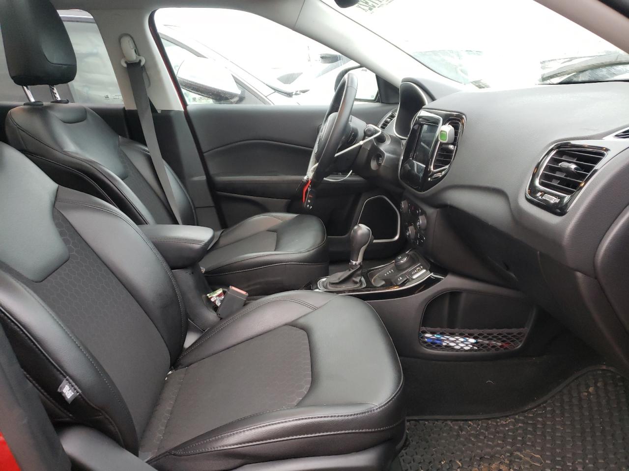 Photo 5 from auction – 2019 JEEP COMPASS LA with VIN 3C4NJDBB2KT653444