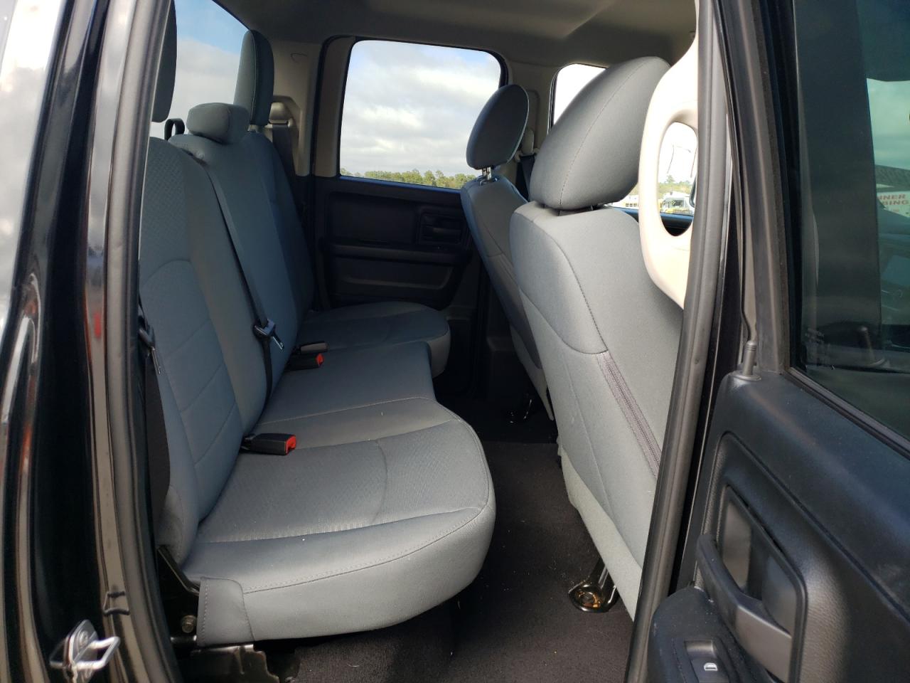Photo 6 from auction – 2017 RAM 1500 ST with VIN 1C6RR7FTXHS508202