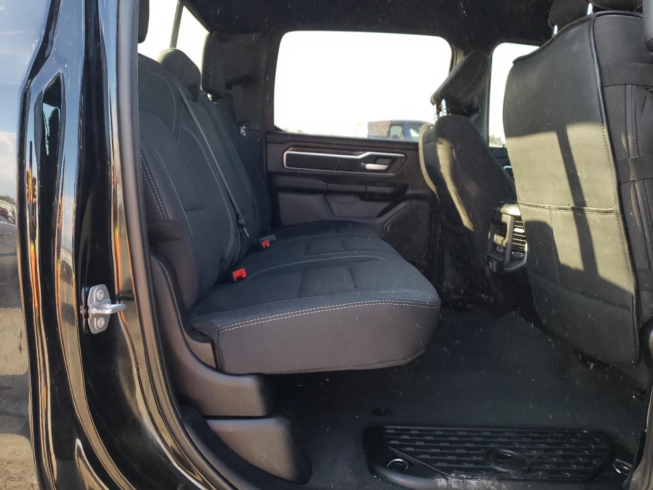 Photo 6 from auction – 2019 RAM 1500 BIG H with VIN 1C6SRFFT3KN900536