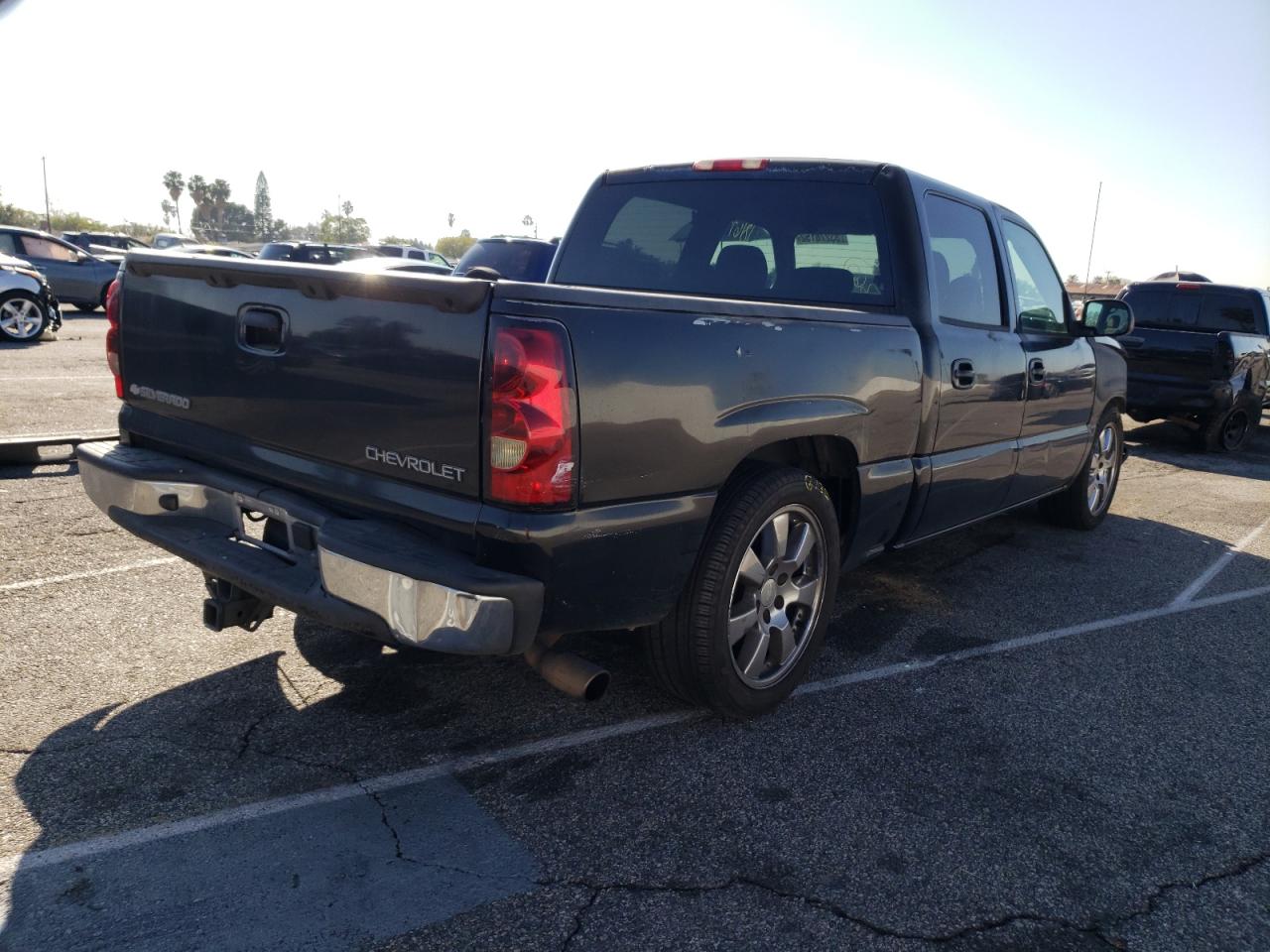 Photo 4 from auction – 2004 CHEVROLET SILVERADO with VIN 2GCEC13T041316713