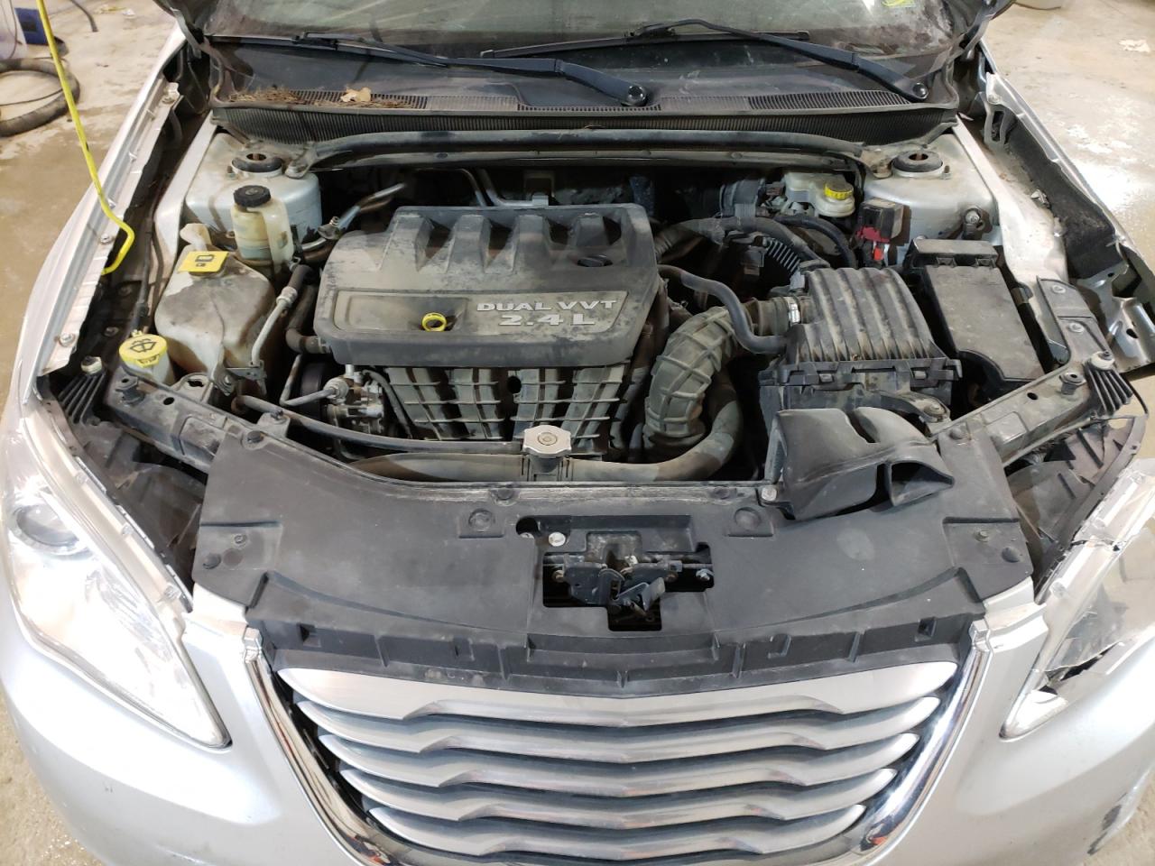 Photo 7 from auction – 2012 CHRYSLER 200 LX with VIN 1C3CCBABXCN191356