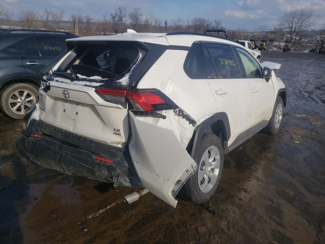 Photo 4 from auction – 2021 TOYOTA RAV4 LE with VIN JTMF1RFV9MD069640