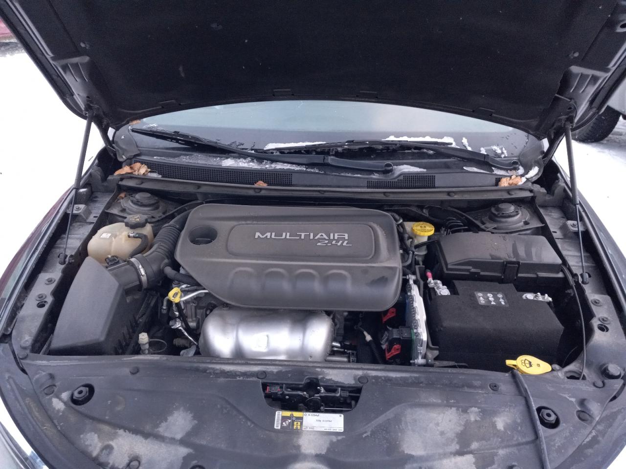 Photo 7 from auction – 2015 CHRYSLER 200 LIMITE with VIN 1C3CCCAB1FN605084