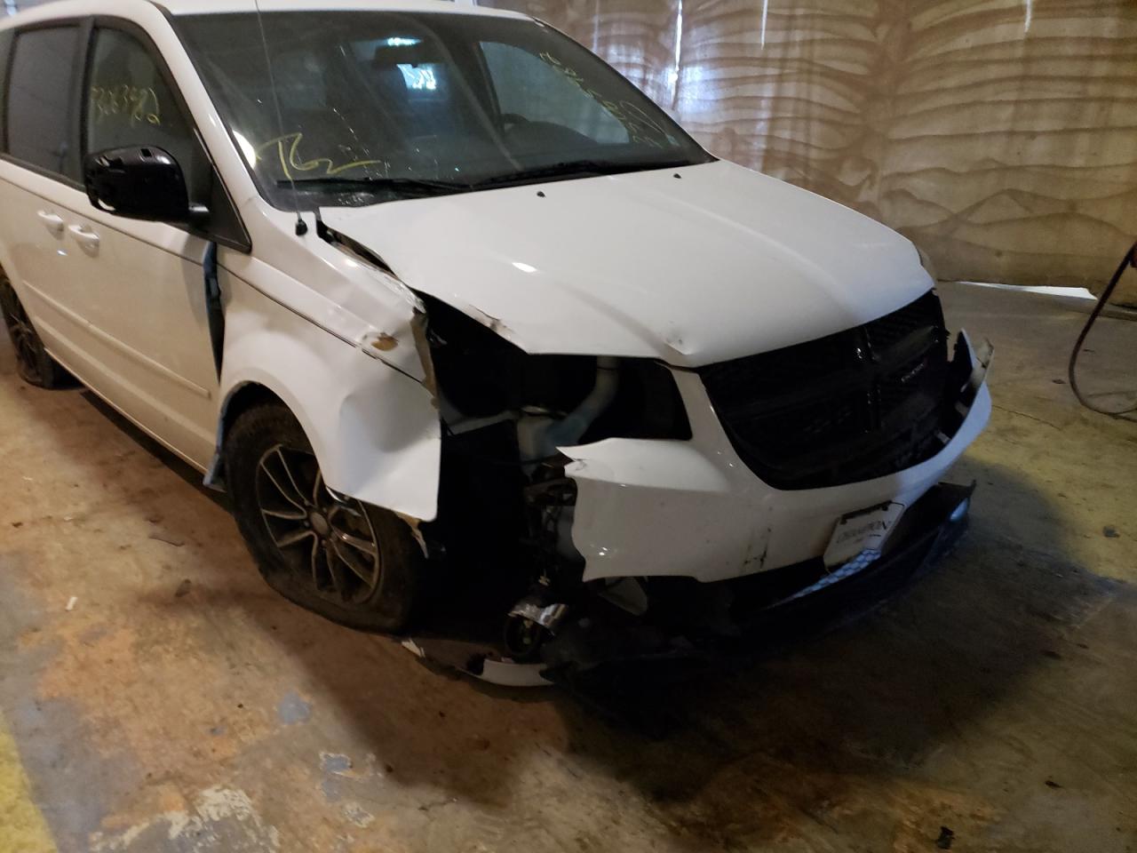 Photo 9 from auction – 2015 DODGE GRAND CARA with VIN 2C4RDGCG3FR635614