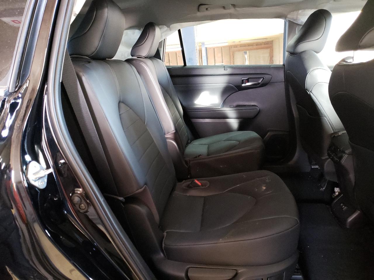 Photo 6 from auction – 2020 TOYOTA HIGHLANDER with VIN 5TDGZRBH1LS517059